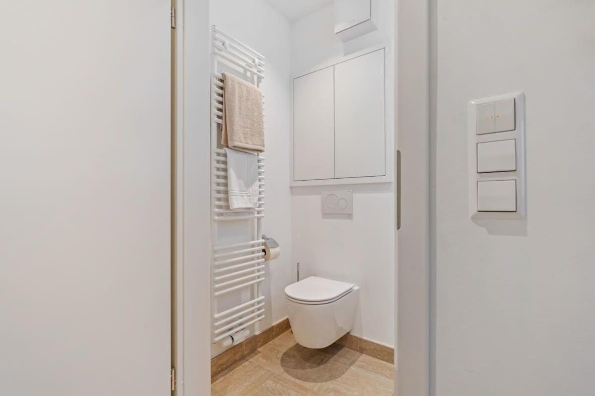 Modern Studio With King Bed, Walk To Attractions Luxembourg Extérieur photo