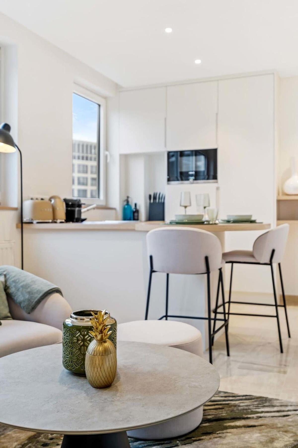 Modern Studio With King Bed, Walk To Attractions Luxembourg Extérieur photo