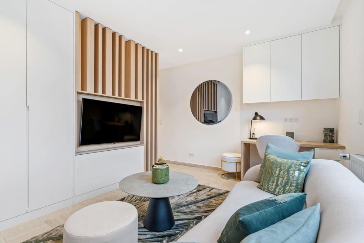 Modern Studio With King Bed, Walk To Attractions Luxembourg Extérieur photo